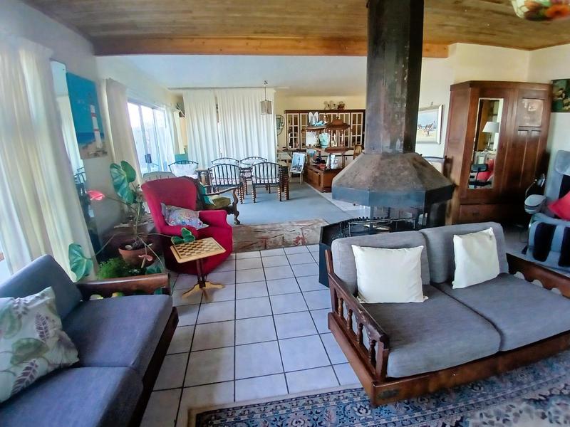 9 Bedroom Property for Sale in Jongensfontein Western Cape